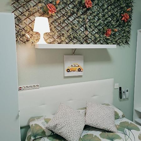 Habitaciones2 Renfe Alicante Luaran gambar